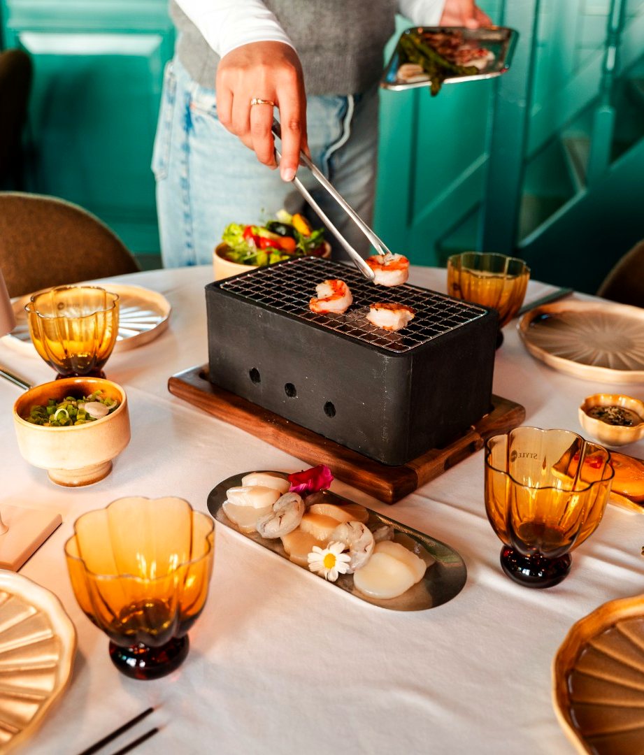 Curated table setting